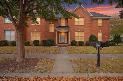 /international/us/604-old-fields-arch-chesapeake-va-110120637176/