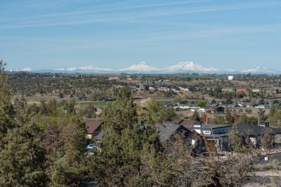 /international/us/se-larkspur-drive-madras-or-110106035180/