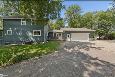 /international/us/4466-park-avenue-clear-lake-ia-110119491379/