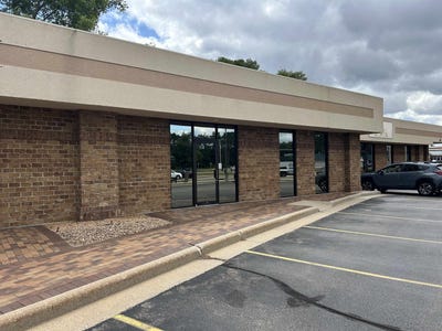 /international/us/1820-post-road-plover-wi-110105383083/