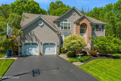 /international/us/52-spruce-meadows-drive-monroe-nj-110108078501/
