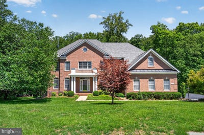 /international/us/11700-talley-court-oakton-va-110108351938/