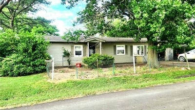/international/us/300-n-cayuga-street-frontenac-ks-110108146559/