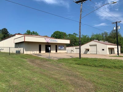 /international/us/727-731-s-e-stallings-drive-nacogdoches-tx-110107052020/