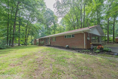 /international/us/104-piedmont-circle-maryville-tn-110108568160/