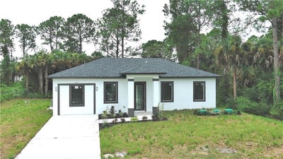 /international/us/671-kodak-st-lehigh-acres-fl-110110372245/