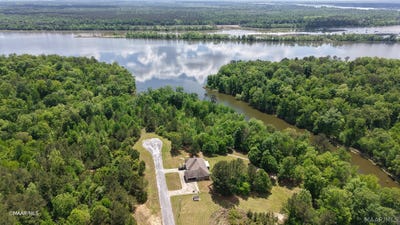 /international/us/406-chimney-rock-drive-alberta-al-110107395081/