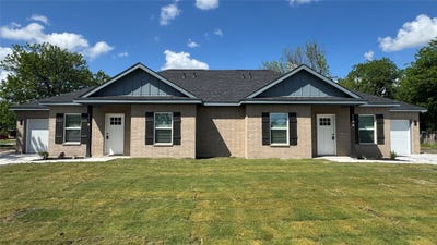 /international/us/502-w-sanger-street-celeste-tx-110105525706/