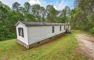 /international/us/310-southridge-drive-mount-airy-nc-110107405900/