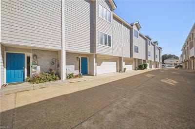 /international/us/2308-beach-castle-lane-virginia-beach-va-110120746918/