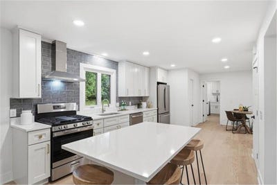 /international/us/17015-24th-avenue-n-plymouth-mn-110108935695/