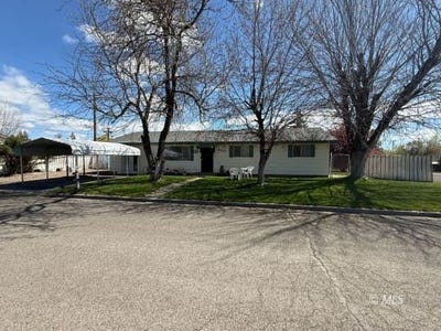 /international/us/900-bonner-st-alturas-ca-110107315432/