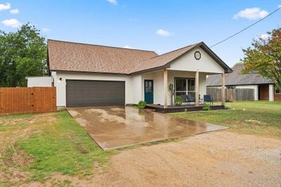/international/us/649-aspen-ln-cottonwood-shores-tx-110099261461/