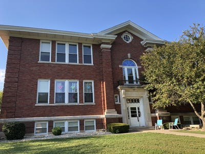/international/us/730-n-seminary-avenue-woodstock-il-110107963083/