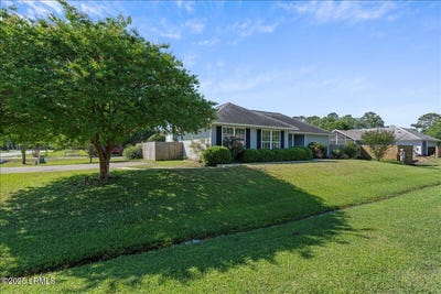 /international/us/25-shamrock-circle-hilton-head-island-sc-110099482350/
