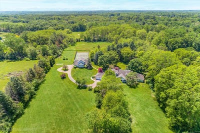 /international/us/209-spring-creek-road-barrington-hills-il-110109006631/