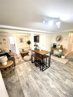 /international/us/102-troy-avenue-east-atlantic-beach-ny-110108268997/