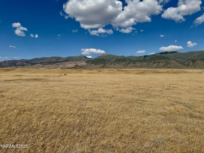 /international/us/22400-summit-lake-trail-lovelock-nv-110100566601/