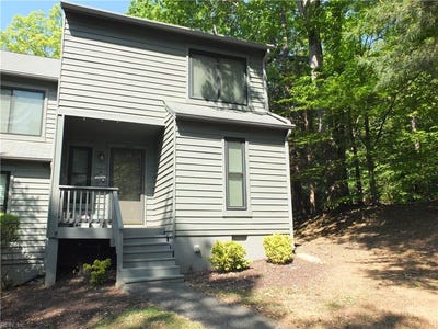 /international/us/9747-groundhog-drive-richmond-va-110107843460/