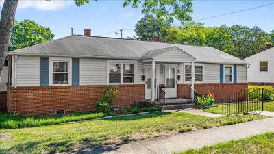 /international/us/1804-villa-drive-greensboro-nc-110108657979/