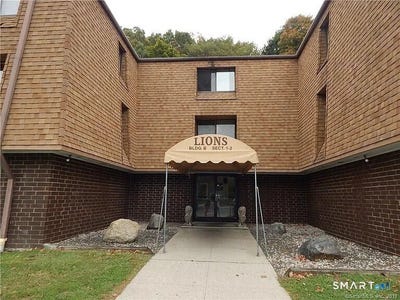 /international/us/126-triangle-street-danbury-ct-110107057761/