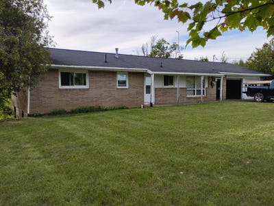 /international/us/3182-n-old-us-highway-27-gaylord-mi-110110215265/