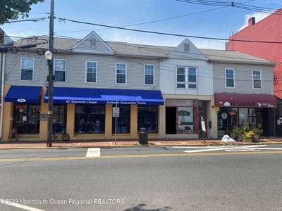 /international/us/22-south-street-freehold-nj-110108357993/