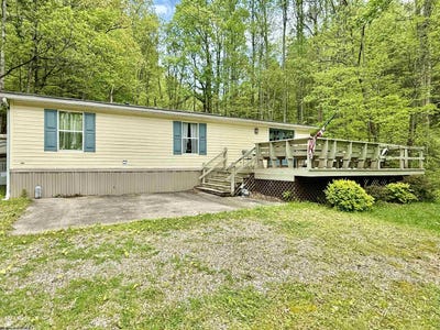 /international/us/145-scott-drive-grafton-wv-110108148035/