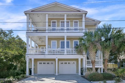 /international/us/4-heron-street-wrightsville-beach-nc-110103289548/