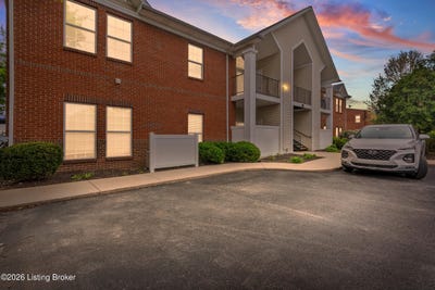 /international/us/1110-westlynne-pl-louisville-ky-110107433025/