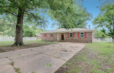 /international/us/609-meadow-cir-beebe-ar-110107683504/