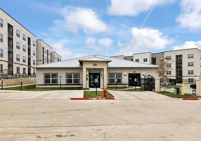 /international/us/13411-fm-812-drive-del-valle-tx-110107195208/