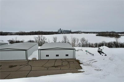 /international/us/1111-2nd-street-sw-elbow-lake-mn-110102656595/
