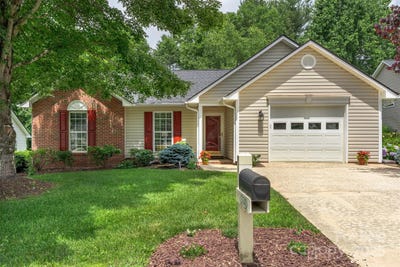 /international/us/330-stonehollow-road-fletcher-nc-110100349446/