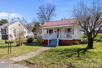/international/us/264-church-street-marion-nc-110106623103/