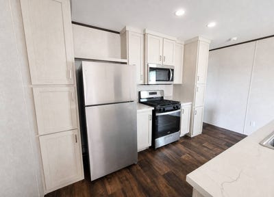 /international/us/705-east-18th-street-albert-lea-mn-110109197376/