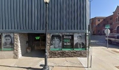 /international/us/625-francis-street-st-joseph-mo-110105931929/