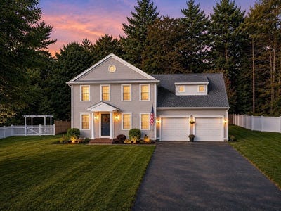 /international/us/61-nobadeer-cir-kingston-ma-110108857582/