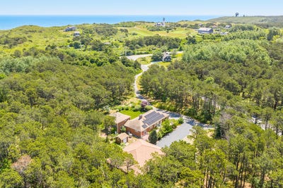 /international/us/72-highland-road-truro-ma-110100257399/