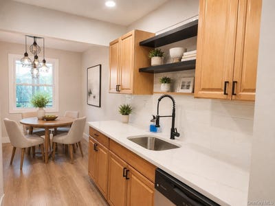 /international/us/145-new-holland-village-nanuet-ny-110108480509/