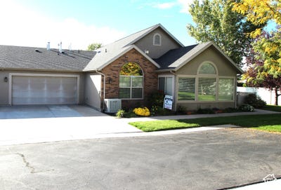 /international/us/486-w-300-s-springville-ut-110120128674/