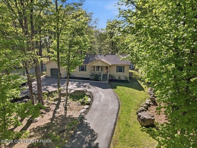/international/us/12-rockway-court-lake-ariel-pa-110108493710/