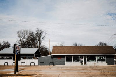 /international/us/1000-w-main-street-neodesha-ks-110104487292/