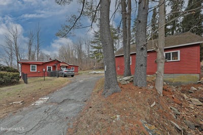 /international/us/735-cape-st-lee-ma-110107439691/