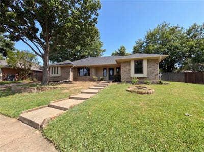 /international/us/2300-ridgewood-bedford-tx-110107885743/