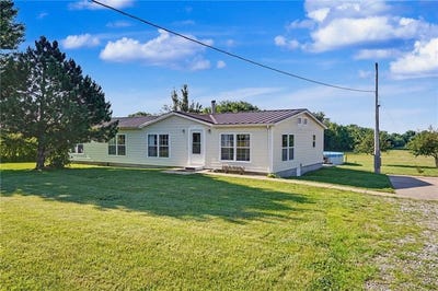 /international/us/3762-thomas-rd-thomas-road-wellsville-ks-110109337164/
