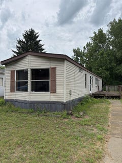 /international/us/2259-bart-street-croswell-mi-110100677993/