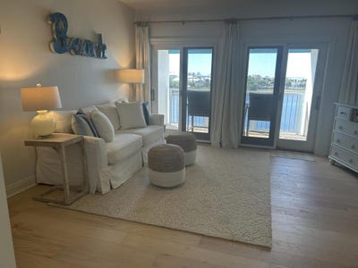 /international/us/114-carillon-market-street-panama-city-beach-fl-110102611312/