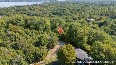 /international/us/6621-forest-beach-drive-holland-mi-110102376914/