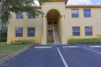 /international/us/4259-bellasol-circle-fort-myers-fl-110105095940/